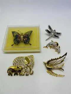ブローチ・ピンブローチ　象　イルカ　鳥　蝶々　トンボ　5点おまとめ