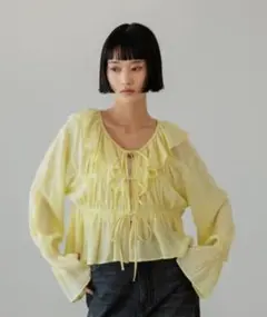 LOWRYS FARMヨウリュウシャーリングフリルブラウス