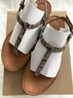 fitflop フィットフロップ トング サンダル 本革 レザー コンフォートのサムネイル