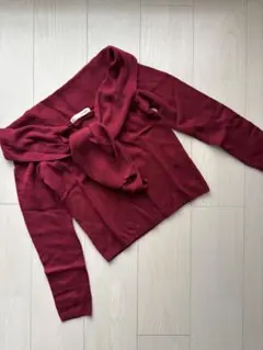 ROYAL PARTY ◆バーガンディ オフショルダーセーター