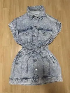 Bershka ライトブルー ウエストベルト付きデニムジャケットのサムネイル