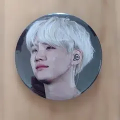 BTS SUGA 缶バッジ ユンギ 防弾少年団 K-POP 韓国 花様年華 상태좋음