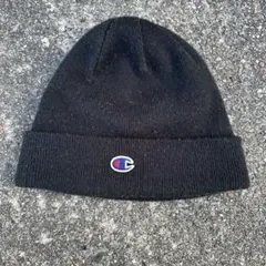 【値下げ中】Champion 黒 ニット帽
