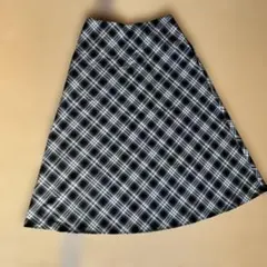 UNIQLO チェック柄 フレアスカート Mサイズ