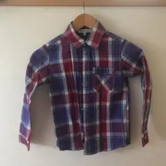 チェックシャツ