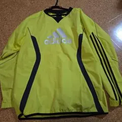 adidas 蛍光イエロー ピステ