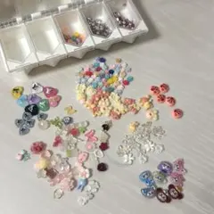 【即購入OK】ネイルパーツ まとめ売り ラブブ ルイ・ヴィトンなど ケース付き