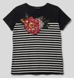 TWINSETビジューTシャツ　Sのサムネイル