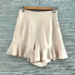 NICE CLAUP ナイスクラップ　フリル　ベージュ　キュロット　スカート　夏