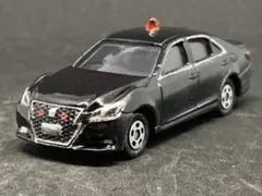 トミカ　クラウンアスリート210系　後期型風　覆面パトカー仕様　ブラックのサムネイル