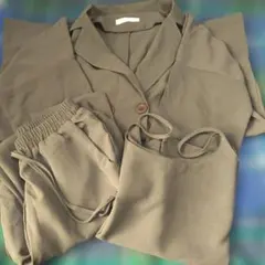 新品未使用カーキ3点セットサマースーツ結婚式通勤着フリーサイズ