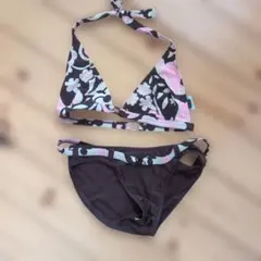 ホルターネック　水着　セパレート　パレオ付き