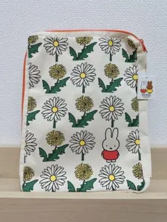 スタディオクリップ　ミッフィー  マルチケース①