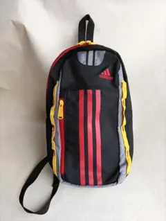 adidas ボディバッグ ブラック レッド イエロー 美品
