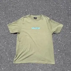 00s STUSSY ロゴ Tシャツ M オリーブ y2kのサムネイル