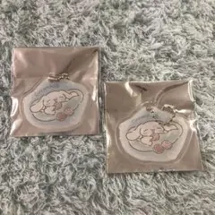 シナモロール　アクリルキーホルダー　ねそべり