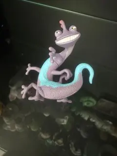 モンストの「恐竜王レチリード」の特大フィギュアです - メルカリ