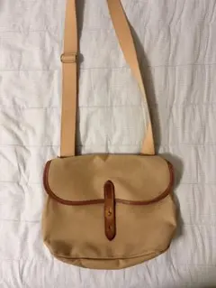 Brady ショルダーバッグ