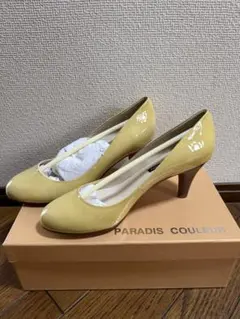 PARADIS COULEUR エナメルパンプス ベージュのサムネイル