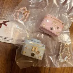 JILL by JILL STUART ミニブローチバニティキーホルダー2