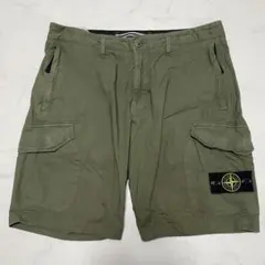 STONE ISLAND カーゴ　ハーフ　ショートパンツ　カーキ　Lサイズのサムネイル