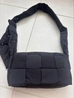 BOTTEGA VENETA パデッド カセット ショルダーバッグのサムネイル