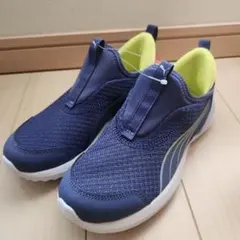 PUMA ネイビー/イエロースリッポンスニーカー