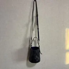 バケツ型ショルダーバッグ