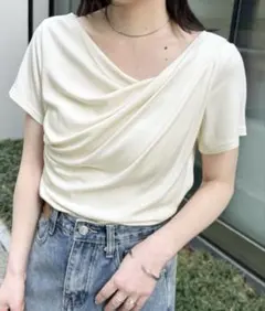 2WAYドレープオフショルリブＴシャツ オフホワイト Lサイズのサムネイル
