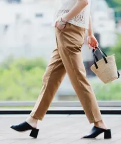 ビーミング　スタイルフリーテーパードパンツ　ベージュのサムネイル