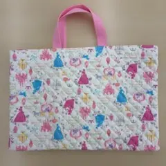 レッスンバッグ　プリンセス柄　キルティングバッグ　ハンドメイド