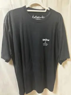 黒 Tシャツ イラスト入り