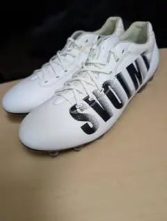 【値下げ】SVOLME サッカーシューズ ホワイト スパイク　25.5のサムネイル