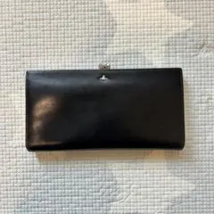 黒　レザー　長財布 赤い内装