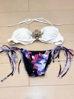 rienda リエンダ セパレート 水着 ビジュー付き ビキニのサムネイル