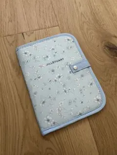 ジルスチュアート　マルチケース　母子手帳、お薬手帳、通帳ケース