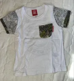 ポケット付き花柄袖Tシャツ