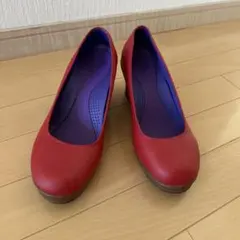 クロックス crocs パンプス 23cm レッド ウェッジソール 軽量 美脚のサムネイル