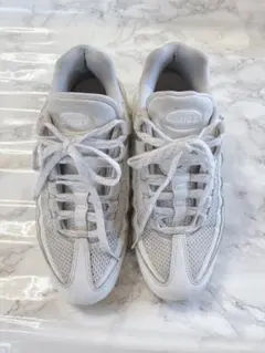NIKE エアマックス95 ホワイト23.5㎝