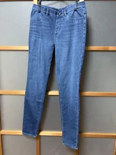 ユニクロ ウルトラストレッチデニムレギンスパンツ