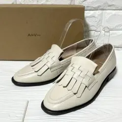 A de Vivre キルトフリンジローファー 本革 アイボリー 24.5cmのサムネイル