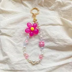 ビーズストラップ　チャーム　キーホルダー　ハンドメイド　ピンク　推し活