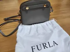 FURLA グレー レザー ショルダーバッグ