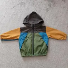 フード付きジャンパー