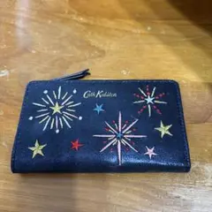キャスキッドソン ミッドナイトスター 紺色 財布のサムネイル