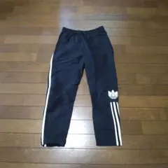 アディダス トレーニングパンツ