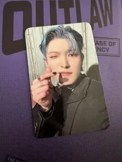 ATEEZ everline ポップアップ　スタンプラリー　ホンジュン