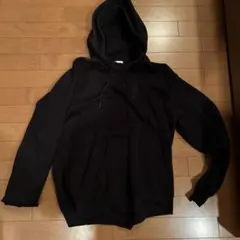 黒 フード付き トレーナー