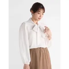 F.i.n.t Bookmarkタイ付きブラウス OFF×RED - メルカリ