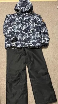 スキーウェア・スノーボードウェア 上下セット